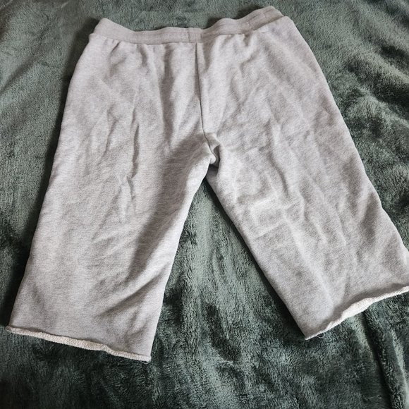 GAP Grey Sweat shorts - Picture 2 of 5